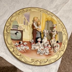 101 Dalmatians: Disney’s Animated Classics 3-D Decorative Plate